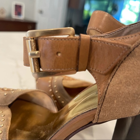 🎉HP MICHEAL by Micheal Kors leather & suede heels - Picture 10 of 16